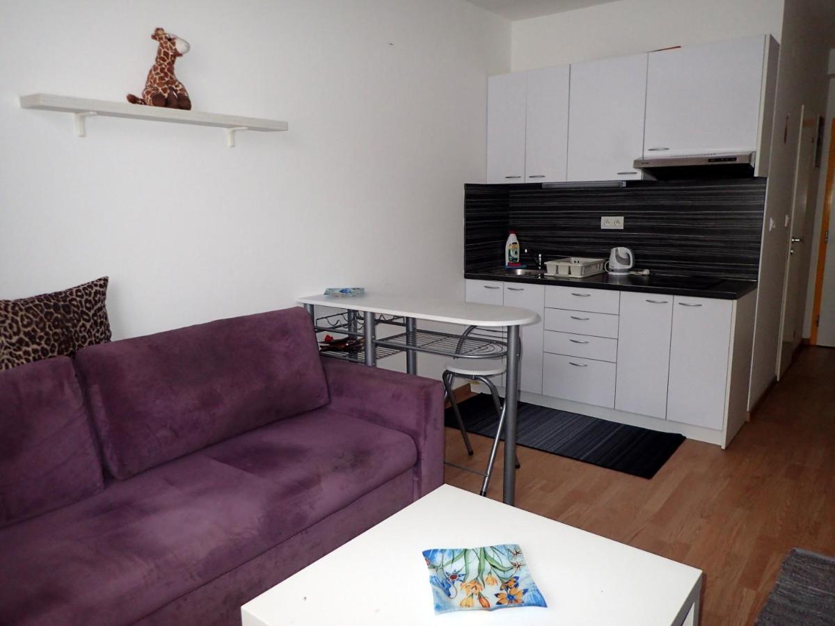 Cozy Apartment Братислава Экстерьер фото